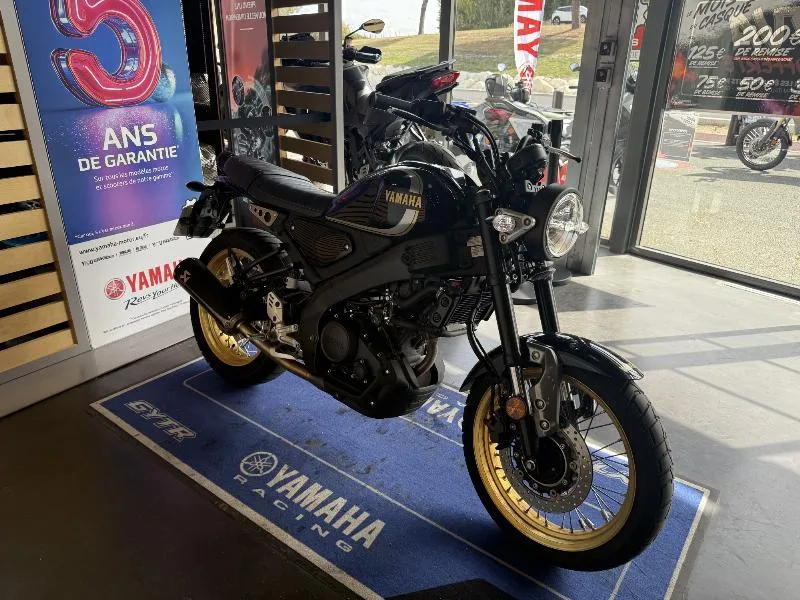 XSR 125 Legacy