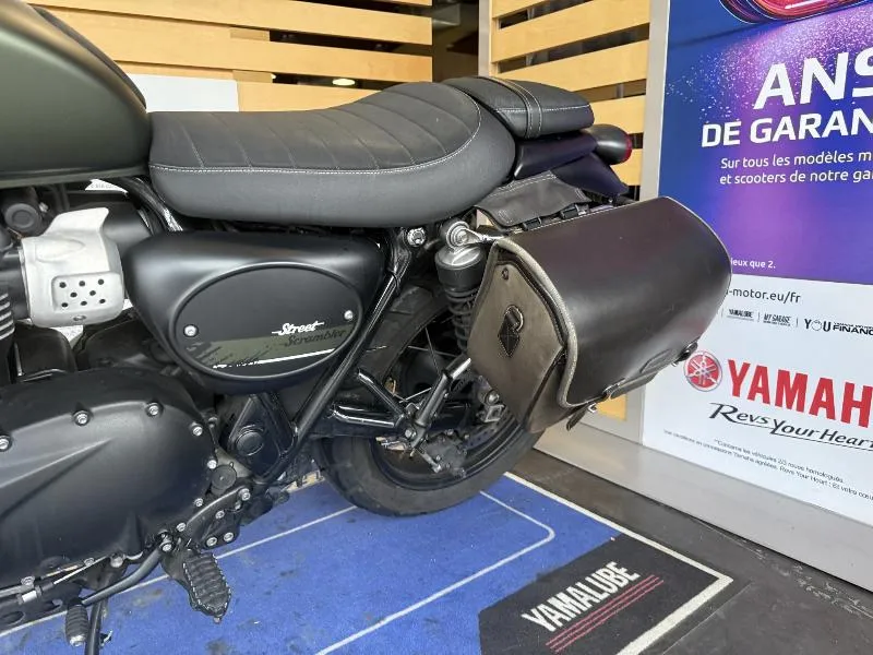 STREET SCRAMBLER 900