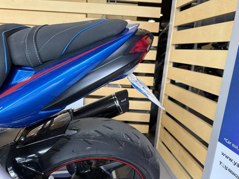 FZ1