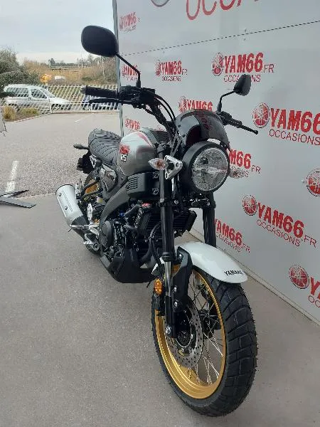 XSR 125 Legacy