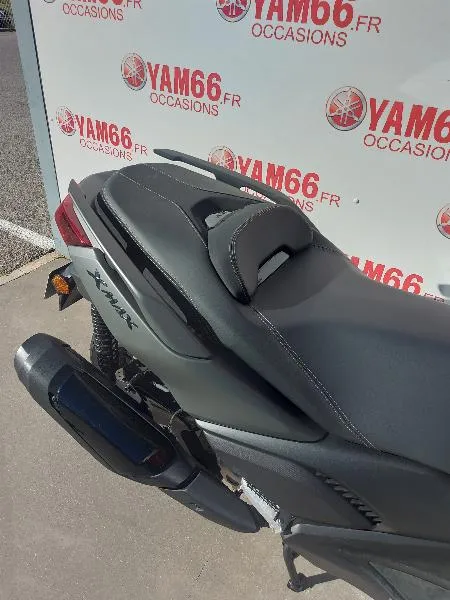 XMAX 300