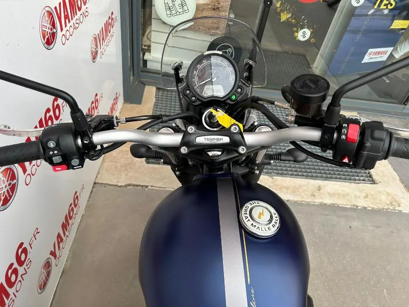 STREET SCRAMBLER  900