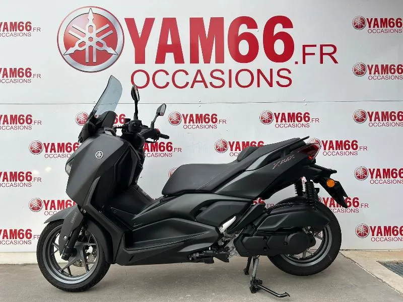 XMAX 125