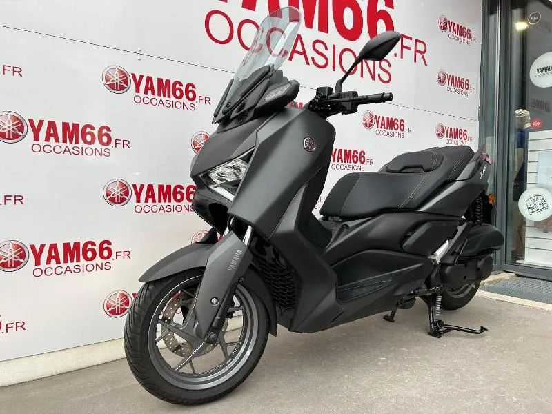 XMAX 125