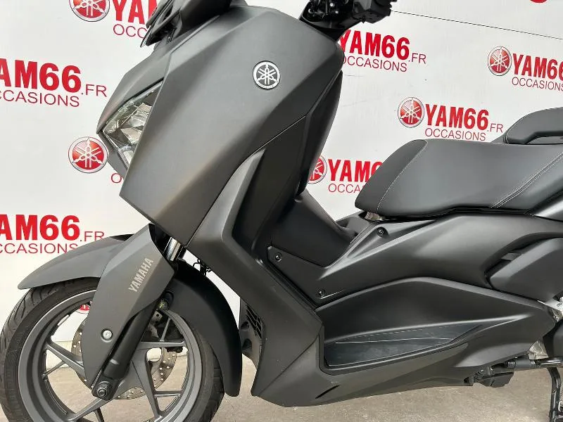 XMAX 125