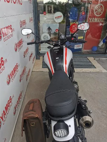 XSR 700 XTRIBUTE