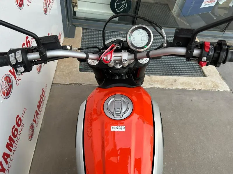 SCRAMBLER 800 ICON