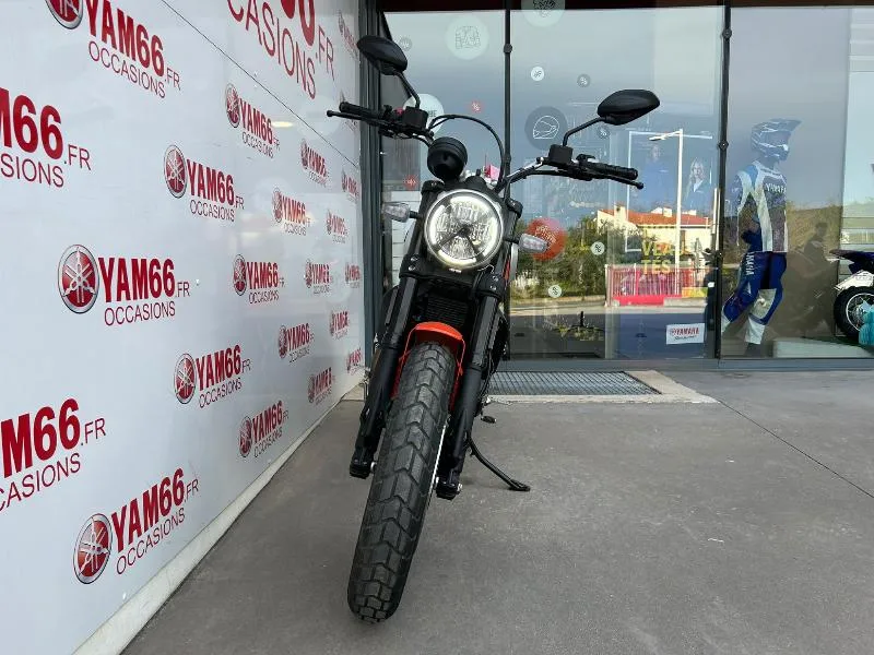 SCRAMBLER 800 ICON