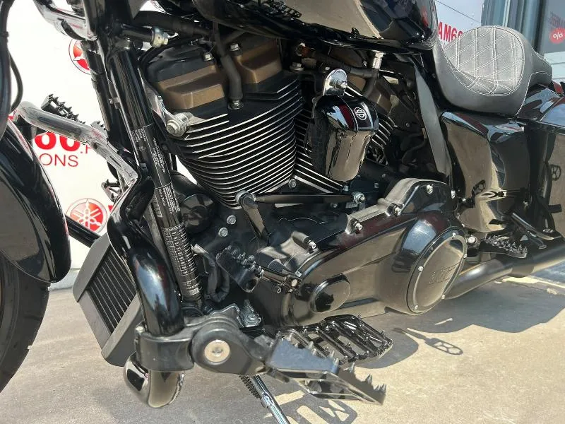 TOURING ROAD GLIDE 1923 ST
