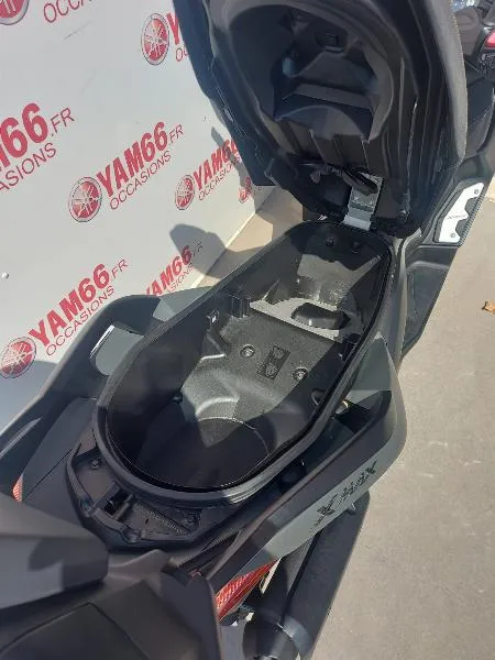 XMAX 300 Tech Max