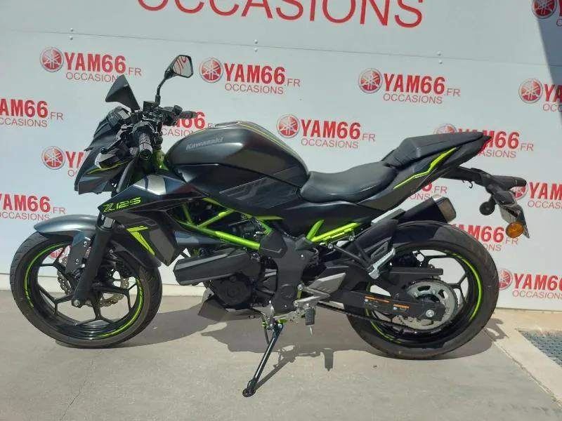 Z125