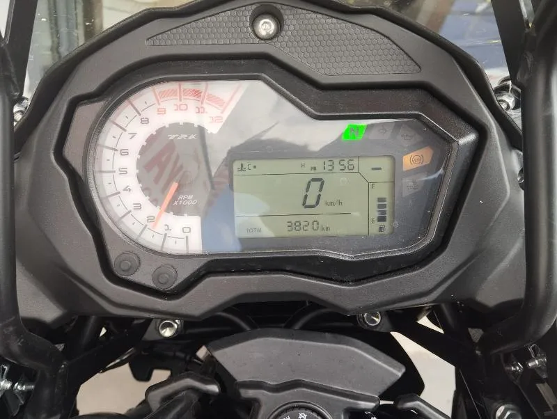 TRK 502 X
