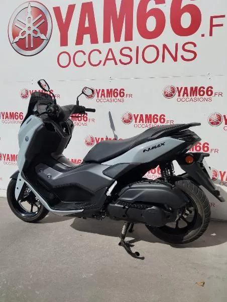NMAX 125 TECH MAX