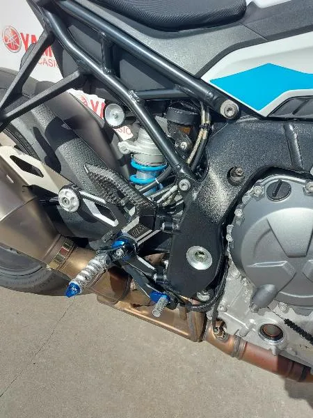M 1000 R