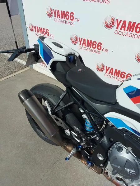 M 1000 R