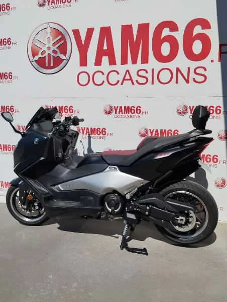 XP TMAX 560