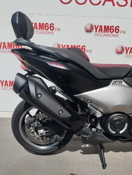 XP TMAX 560