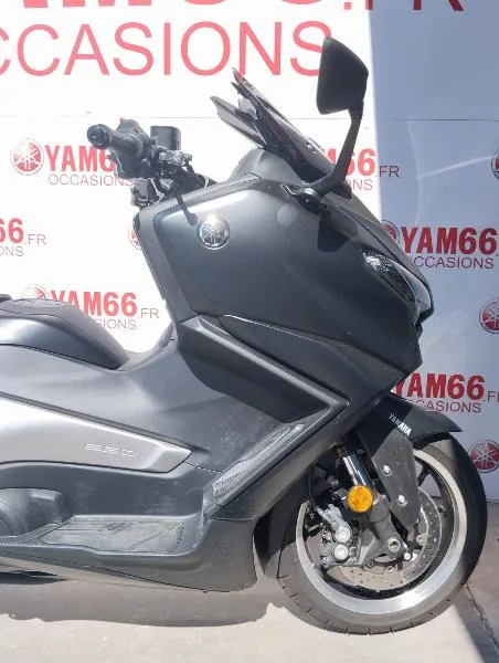 XP TMAX 560