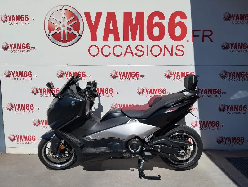 XP TMAX 560