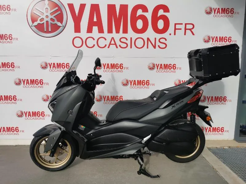 XMAX 300 Tech Max