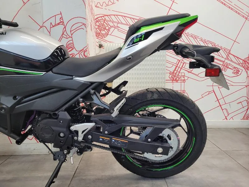Ze1