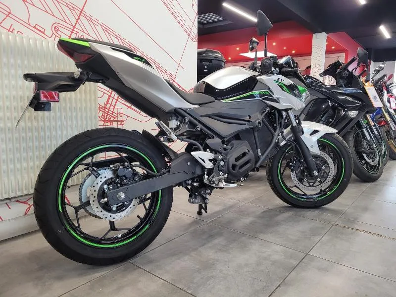Ze1
