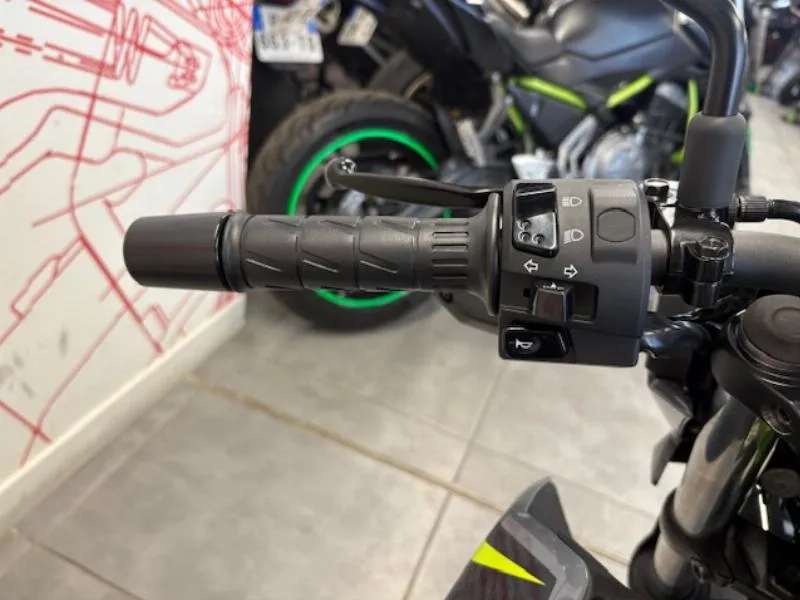 z 125