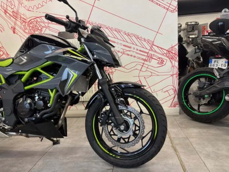 z 125