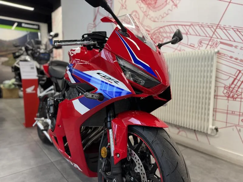 CBR 650  R