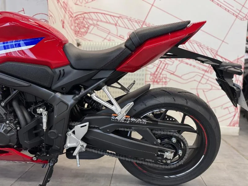 CBR 650  R