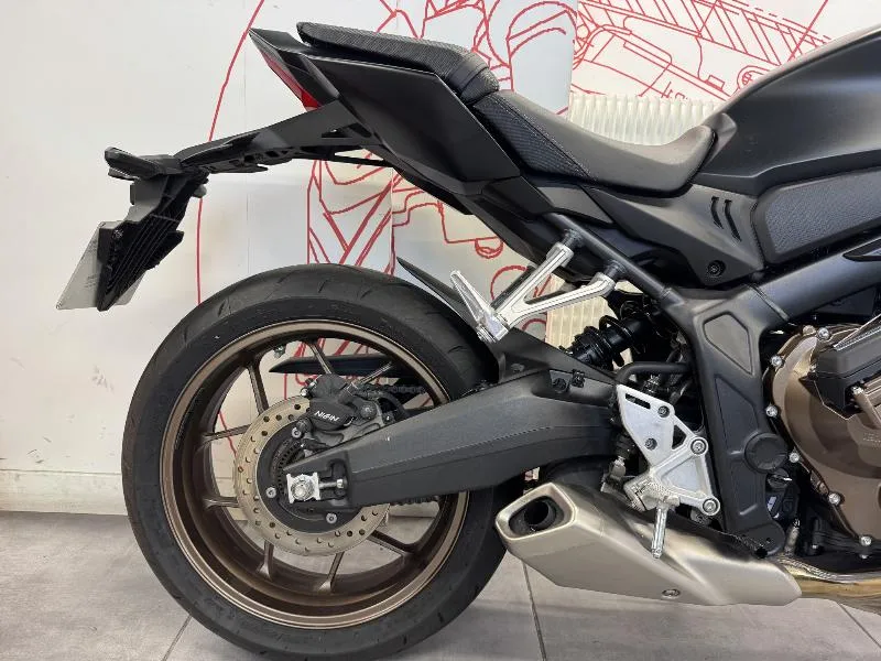 CB 650 R