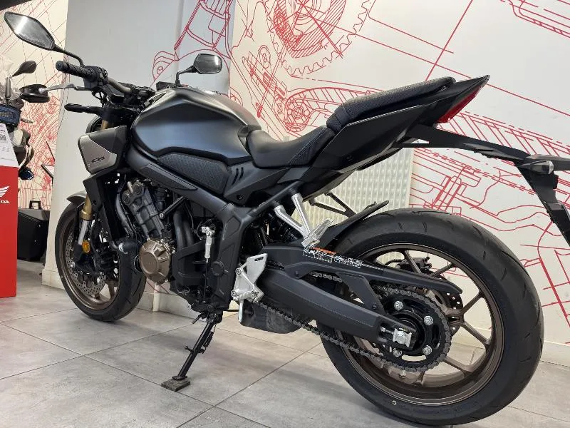 CB 650 R