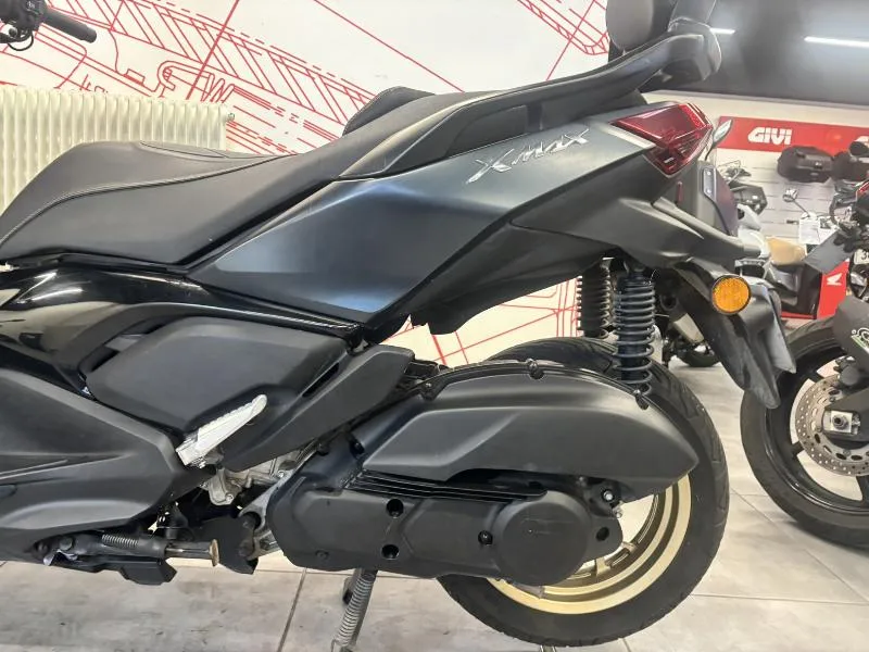 XMAX 125