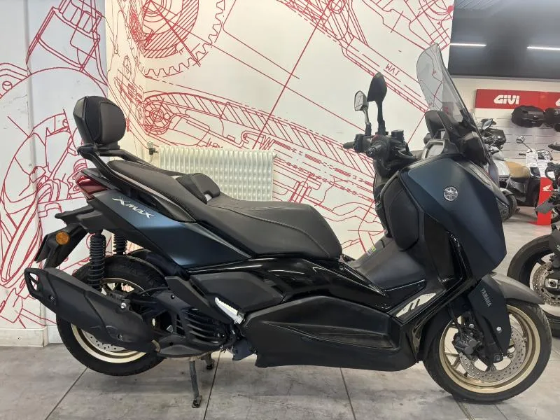 XMAX 125