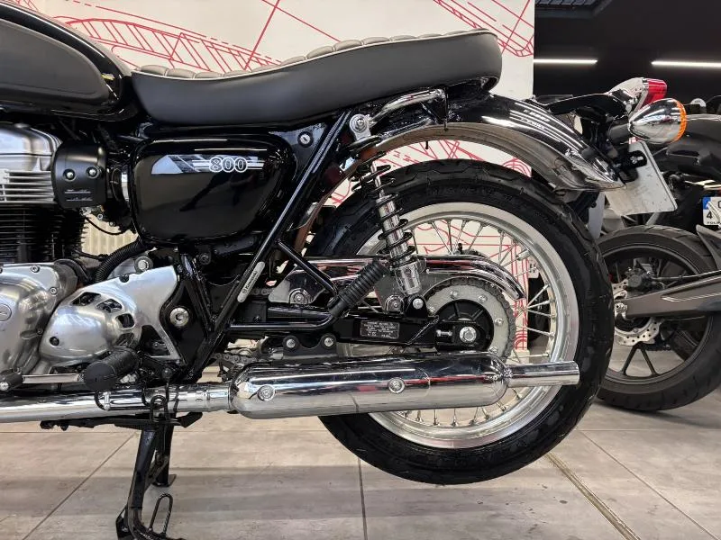 W 800