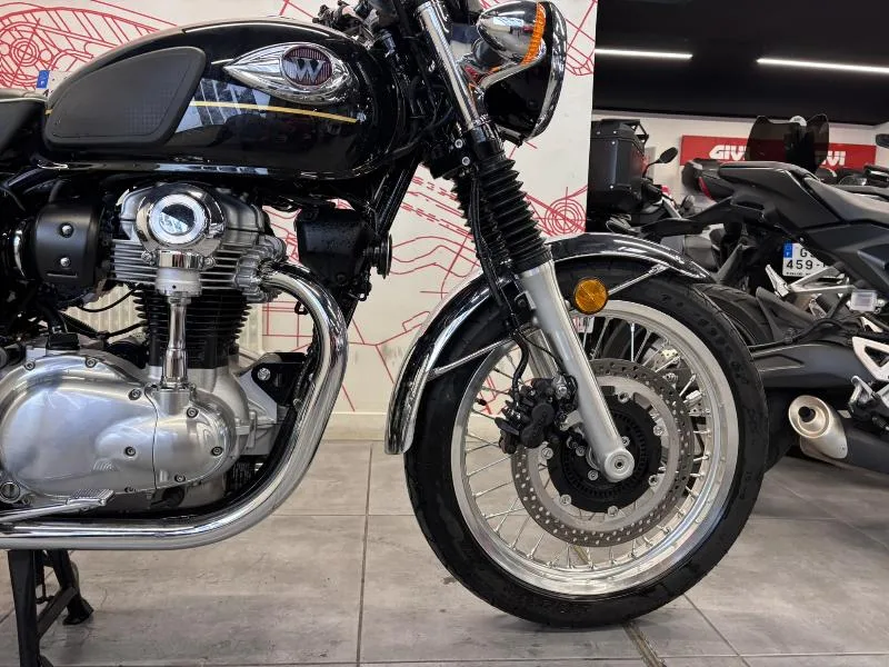 W 800
