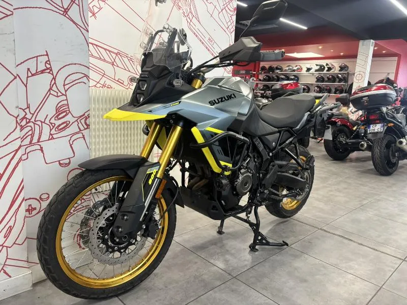 DL VSTROM 800DE