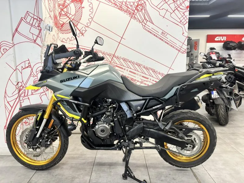 DL VSTROM 800DE