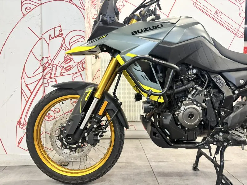 DL VSTROM 800DE