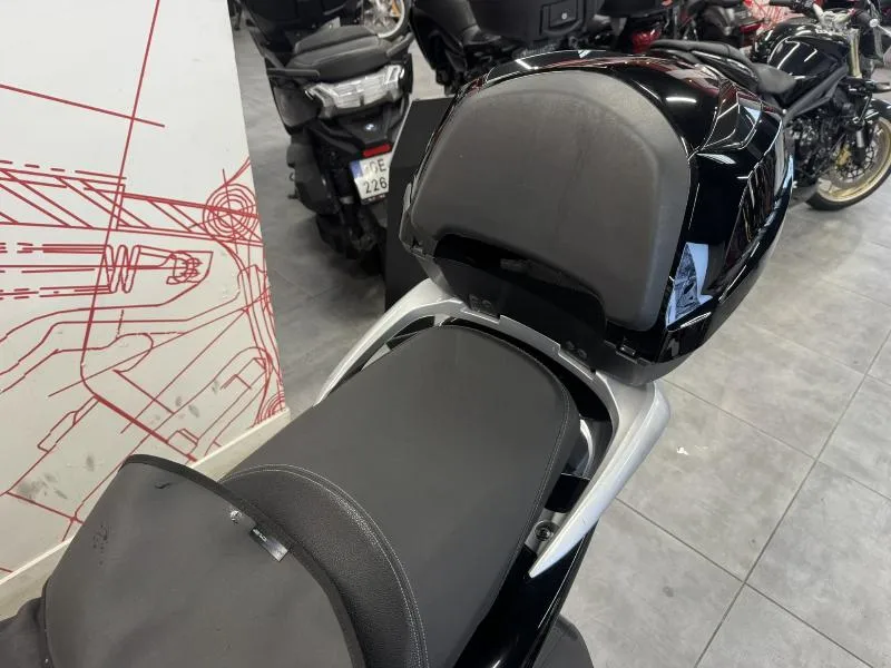 SH 300