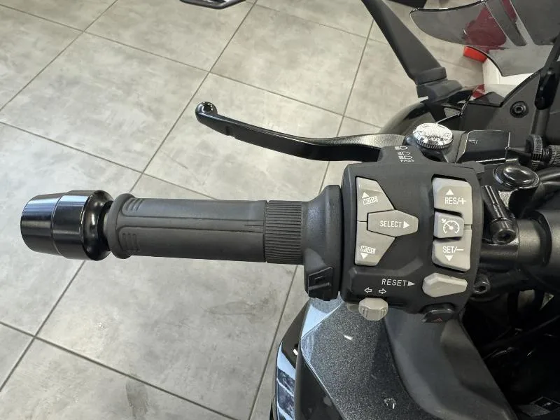 NINJA 1000 SX