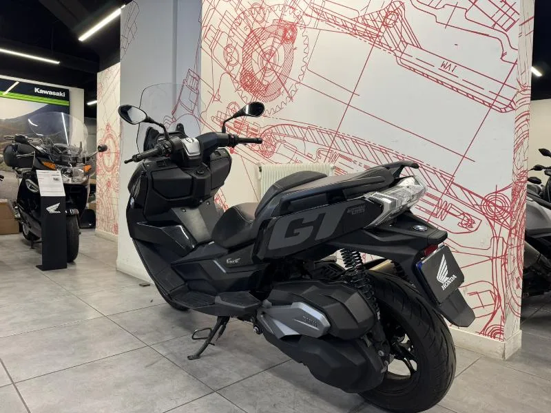C 400 GT