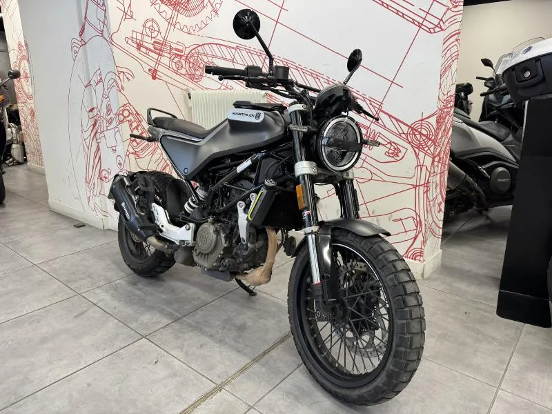 SVARTPILEN 125 ABS 2022