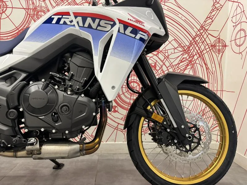 TRANSALP 750