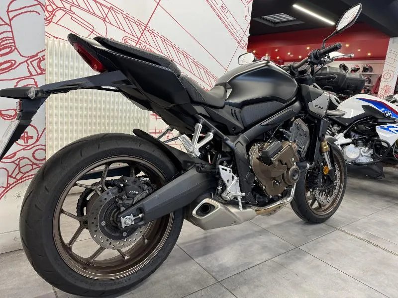 CB 650 R