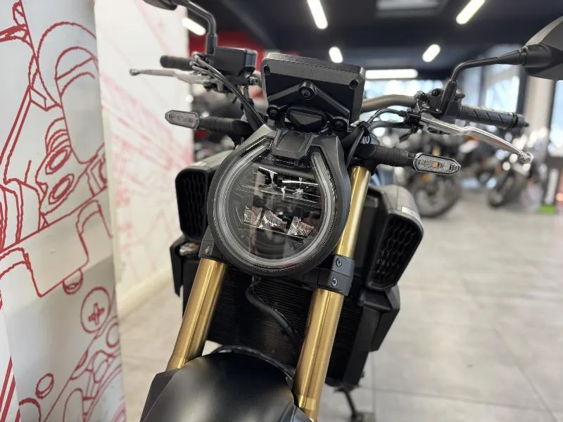 CB 650 R