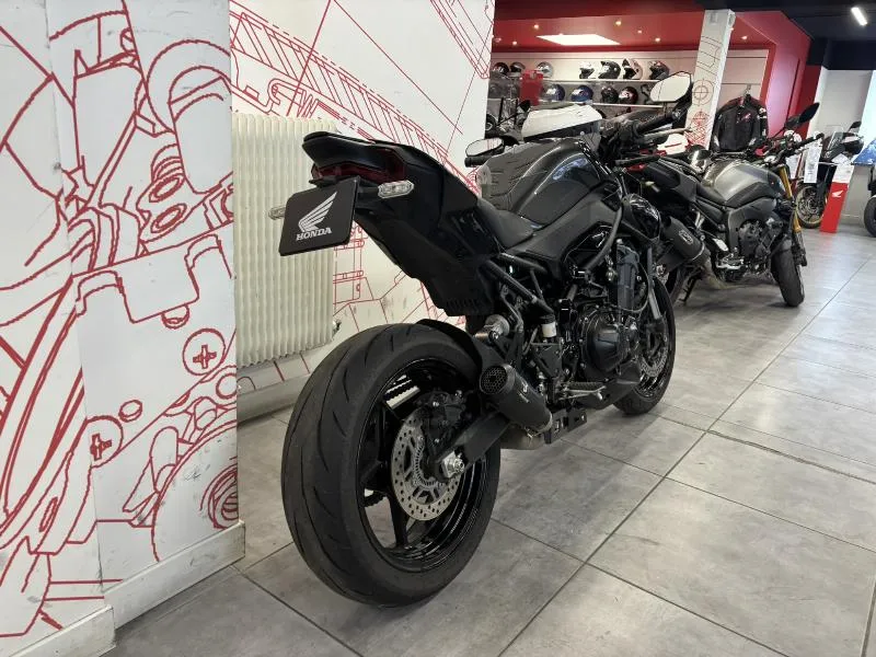 Z 900