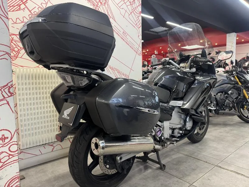 FJR 1300 AE