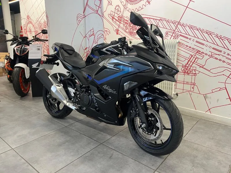 Ninja 500 SE