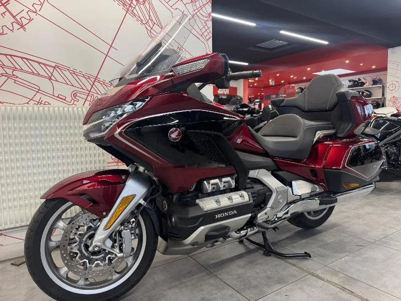 GL1800 GOLDWING